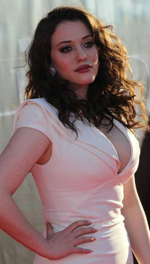 2 Broke Girls Lesbian Porn - Kat Dennings - Portrays Max on 2 Broke Girls - One of the funniest women  alive