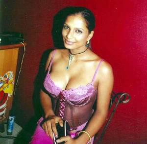 Busty Indian In Saree - Village desi moti auntys panty bra pics, aunty in blouse, busty saree desi  aunty show her milky boobs. Andhra anty sex saree jaket boobs images, ...