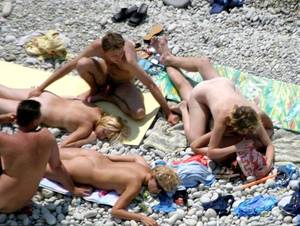 Amateur Nude Beach Sex - Sex on nude beach - porn