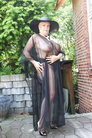bbw mature granny dressing - 47 best femme gougar images on Pinterest | Woman, Older women and Real women