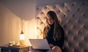 Girl Seen Looking At Porn - 