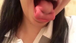 japanese tongue sex - Japanese girl @kamititisokuhou showing crazy tongue skills - XVIDEOS.COM