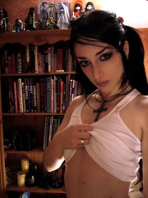 cute gothic shemale - Egyptian twink pics