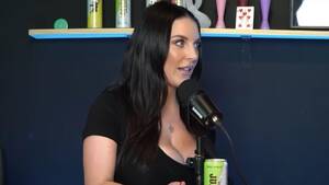 Iggy Azalea Big Dick Porn - Pornstar Angela White confirms the perfect 'size' for a man | indy100