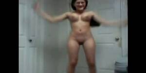 naked jumping jacks - Laura Simmons doing naked jumping jacks - Tnaflix.com