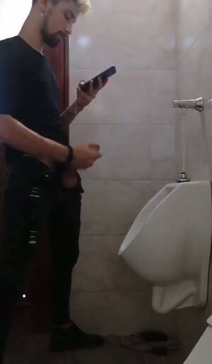 huge toilet cock - Guy in toilet with huge cock - ThisVid.com