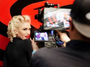 Gwen Stefani Fucking Porn - WATCH: Gwen Stefani recorded a live, one-take music video for her new song  \
