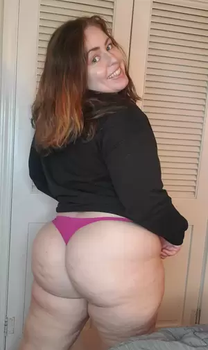 booty chubby - Who loves a chubby bubble butt nude porn picture | Nudeporn.org