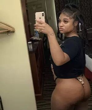 black ass nude aelfie - Showing my fat black ass off this evening like a nude porn picture |  Nudeporn.org