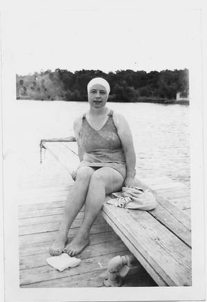 1940s Vintage Fat Porn - Vintage Old 1940's Photo Fat Woman in Swimsuit and Swim Cap by Lake | eBay