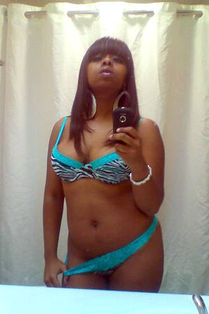 ghetto black teen selfshot - Busty black babe from the ghetto, selfshot, big picture #4.