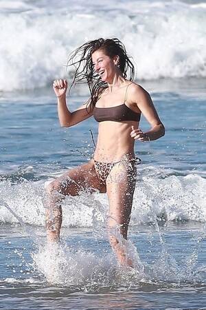 beach body gisele bundchen nude - Gisele Bundchen Has Fun On The Beach In A Revealing Bikini (24 Photos) |  #The Fappening