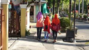 Muslim Jakarta Girls Porn - I Wanted to Run Awayâ€: Abusive Dress Codes for Women and Girls in Indonesia  | HRW