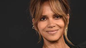 Halle Berry Porn Star - Halle Berry, 56, Reminds IG She's Still Got It - 20 Years After Bond Days