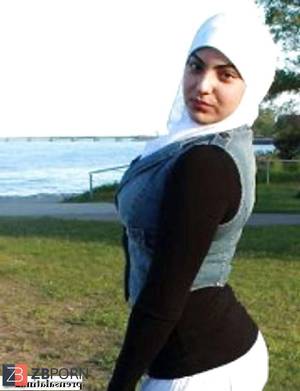 Hijabi Porn Beurette - Hijab arab beurette Uber-Sexy Gals