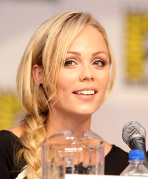 Granny Porn Laura Vandervoort - Vandervoort at the San Diego Comic-Con International in July 2010