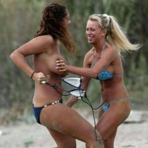 bikini malfunction on the beach - Malfunction Porn Photos - EPORNER