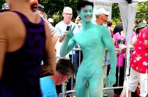 Man Body Paint Porn - Most Gorgeous Young Man Having His Naked Body Painted in Public -  ThisVid.com in italiano
