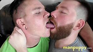 Hot Gay Kiss Porn - Hot Gay Kissing Kaleb Dewulf Leo Blue - Gay BDSM-Fetish Porn - Man Puppy