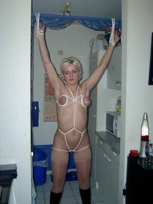 my homemade bdsm - Bdsm xxx. Hot blonde amateur gets roped. - Unique Bondage - Pic 1