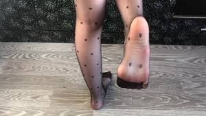 black stockings feet - Jovencita Muestra Medias De Nylon Black Fetiche De Pies - Pornhub.com