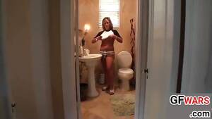 girls giving blowjobs bathroom - teen girl gives blowjob in shower - Pornburst.xxx