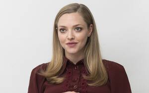 Cartoon Porn Amanda Seyfried - Amanda Seyfried takes legal action over nude photos while Mischa Barton  speaks out about 'humiliation' of sex tape