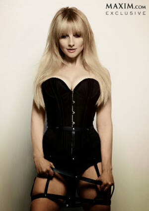 Melissa Rauch Hd Porn - Calvin's Canadian Cave of Coolness: Melissa Rauch For Maxim