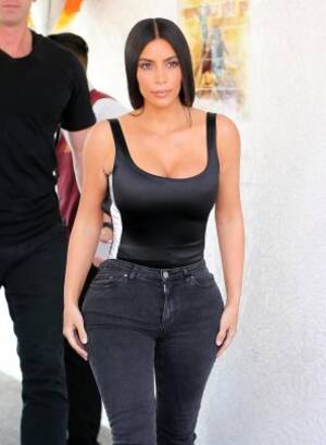 hourglass black pussy - Kim Kardashian's hourglass figure in tight, black jeans Porn Pic - EPORNER