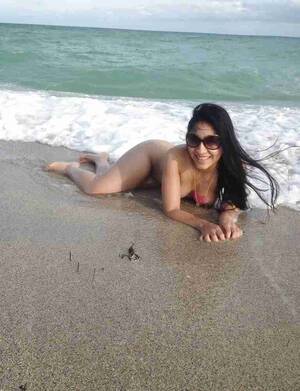 indian shaped sexy amateur hottie - Amateur hot nude pics of sexy girl on beach - FSI Blog