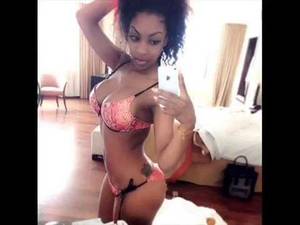 black chick big boobs selfie - 