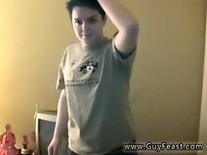 Amateur Fat Twink - Photo chubby gay amateur Trace has the camera in forearm as Kyle,