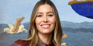 anal ass jessica biel - Jessica Biel Obliterates A Legs & Butt Workout In An IG Video