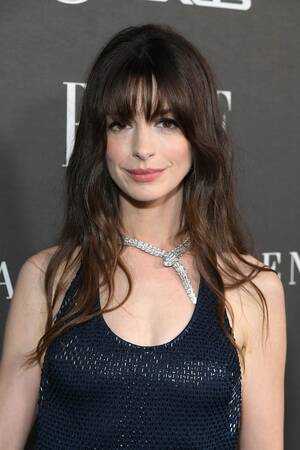 Anne Hathaway Xxx Videos - Anne Hathaway reveals creepy question she was asked at 16