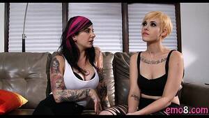 emo gets anal - Emo whore first time anal sex ever in her miserable life - XVIDEOS.COM