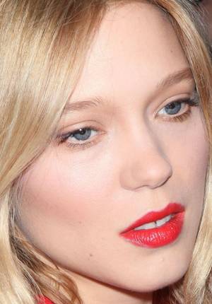 Casual Conversation Lea Seydoux Sex Scene - Close-up of LÃ©a Seydoux at HuffPost Live in 2015. http://