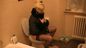 Blonde Toilet Porn - Hot blonde pissing in the toilet - pissing porn at ThisVid tube