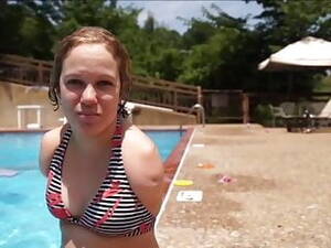 Armless Girl Fucked - pretty lady with no arms and short leg | xHamster