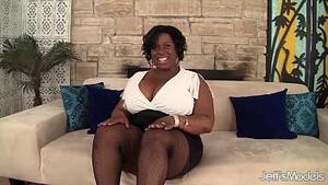 black mature plumpers - Sexy black plumper Daphne Daniels fucks her chubby pussy - XVIDEOS.COM