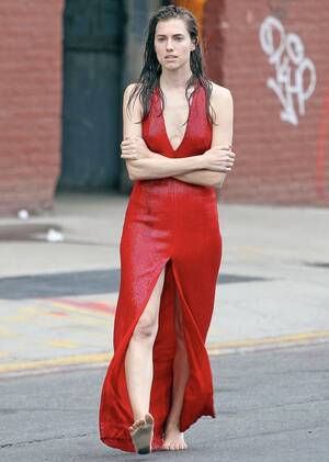 Allison Williams Porn - Allison Williams : Get Out : r/CelebrityHorror