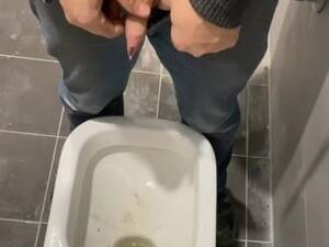 Man On Toilet Porn - Man Peeing in Toilet - Pornhub.com
