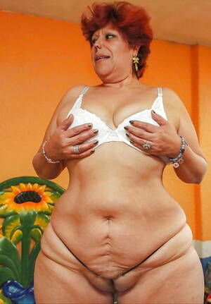 Mature Body Porn - Latina lady with voluptuous mature body - 11 Porn Pic - EPORNER