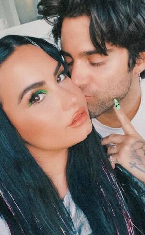 Demi Lovato Naked Lesbian - A Look at Demi Lovato's Dating History on Her Road to Engagement