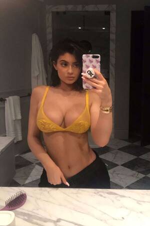 Lingerie Selfie - Kylie Jenner Shows Off Her New Lingerie on Twitter