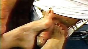 classic foot porn - Antique black haired foot worship woman