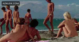 az nude beach - DARYL HANNAH Â· \