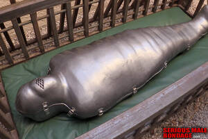 Encased Boy Porn - PupJake gets encased in Bind's sarcophagus | MetalbondNYC.com