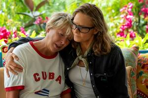 Jodie Foster Lesbian - Nyad' review: Jodie Foster keeps swimmer biopic afloat - Los Angeles Times