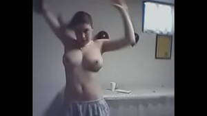 busty teen dance - Busty teen girl dancing on webcam - cams90210.com - XVIDEOS.COM