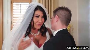 Bride Tits - Huge tits bride cheats on her wedding day with the best man - XVIDEOS.COM
